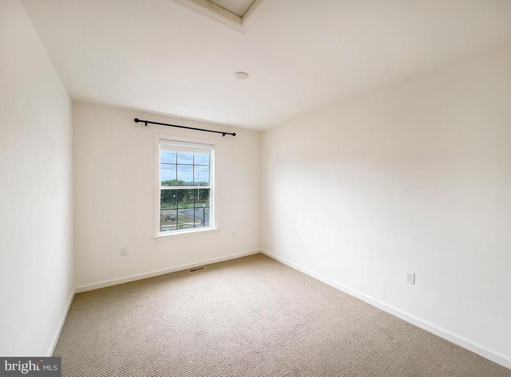 2411 ARTESIAN WAY