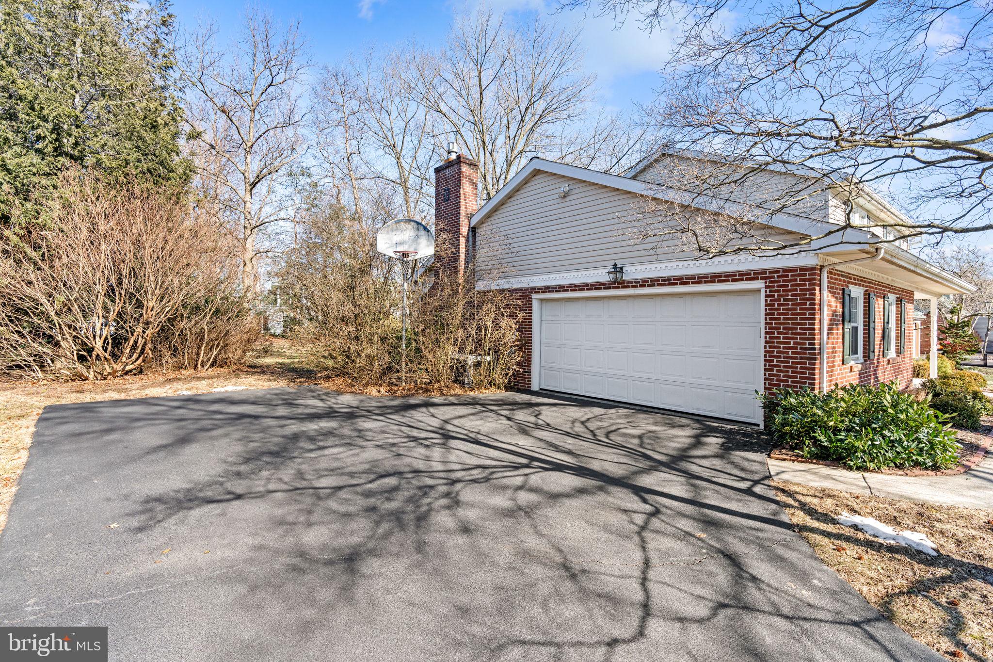 1121 OLD EAGLE ROAD