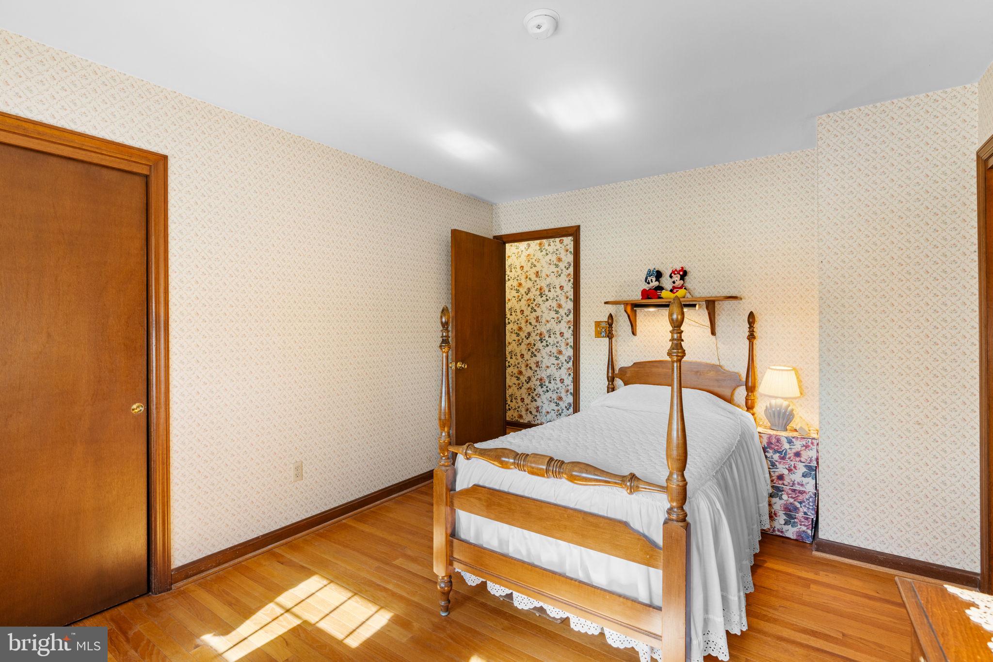 1121 OLD EAGLE ROAD
