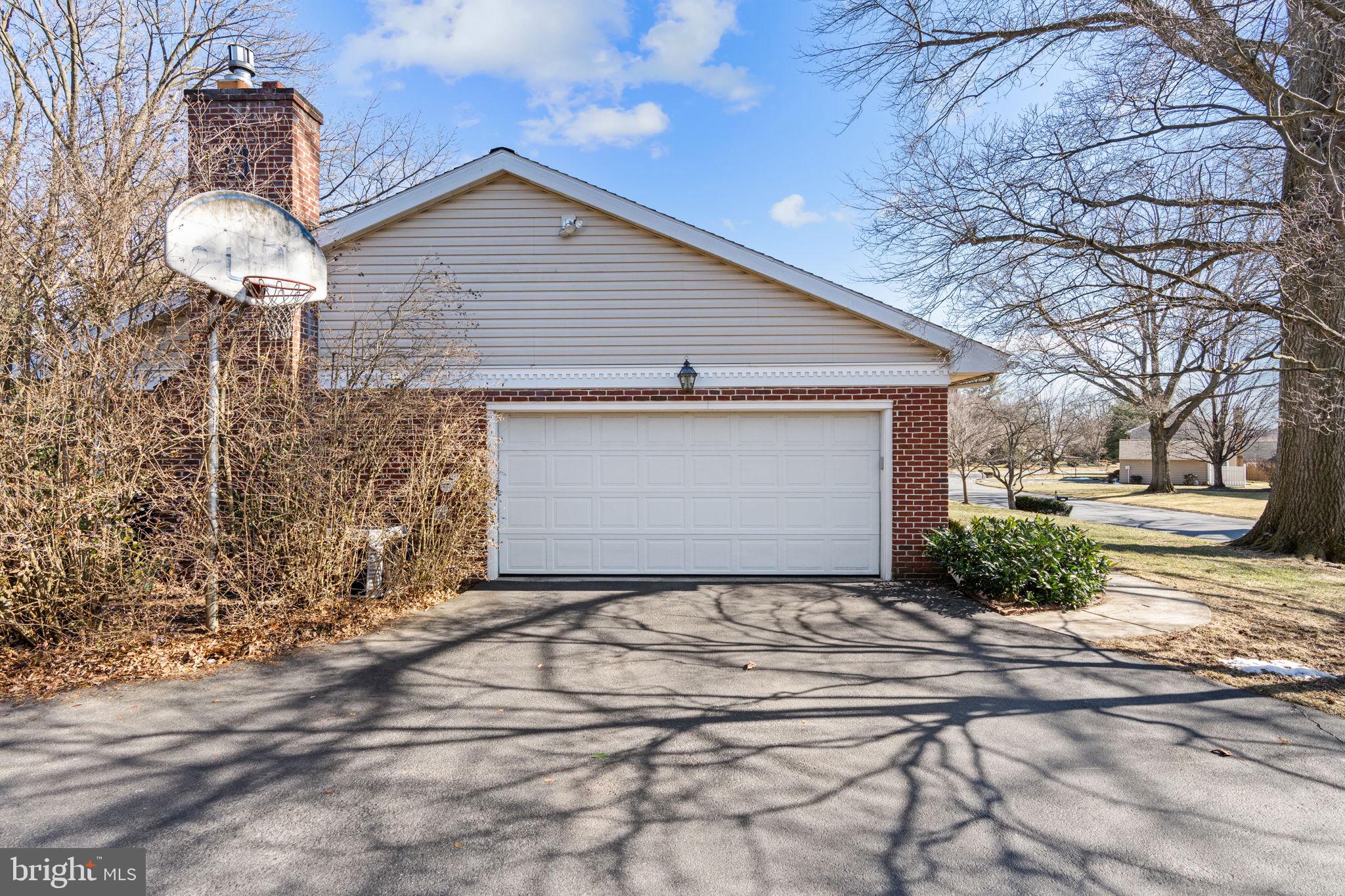 1121 OLD EAGLE ROAD