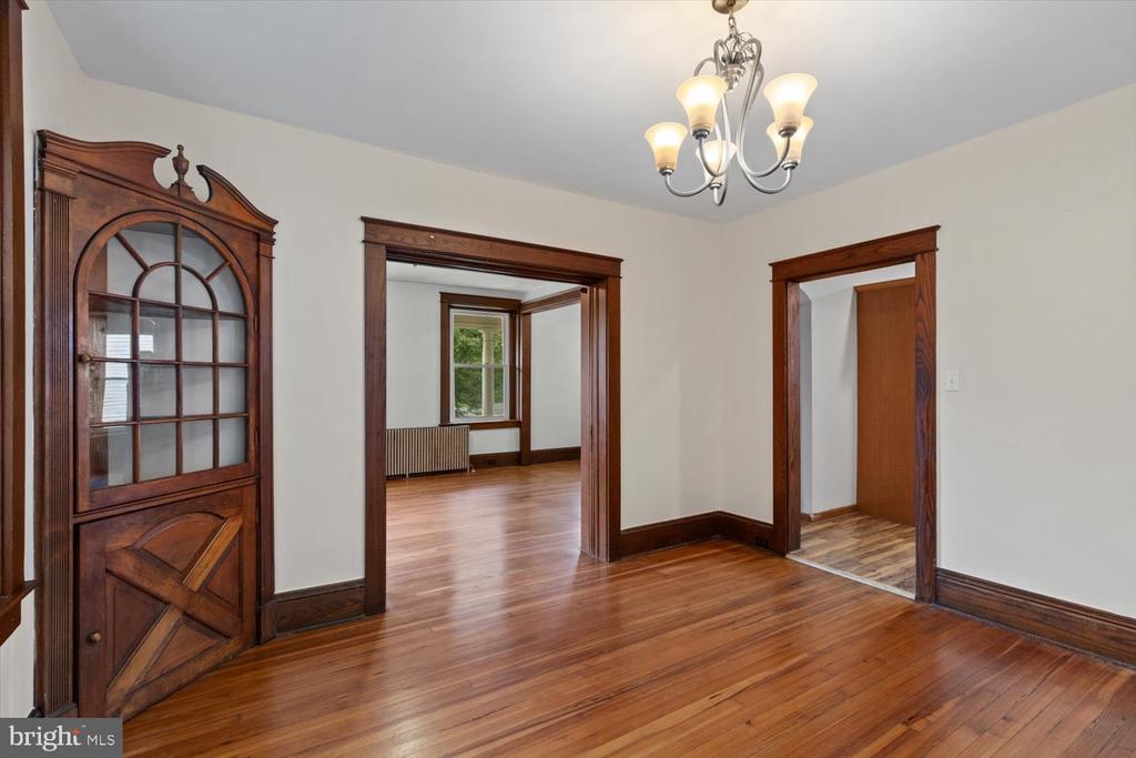 1108 WILLOW STREET PIKE