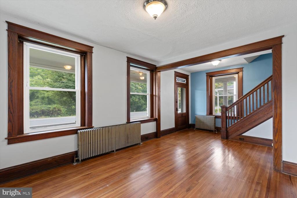 1108 WILLOW STREET PIKE