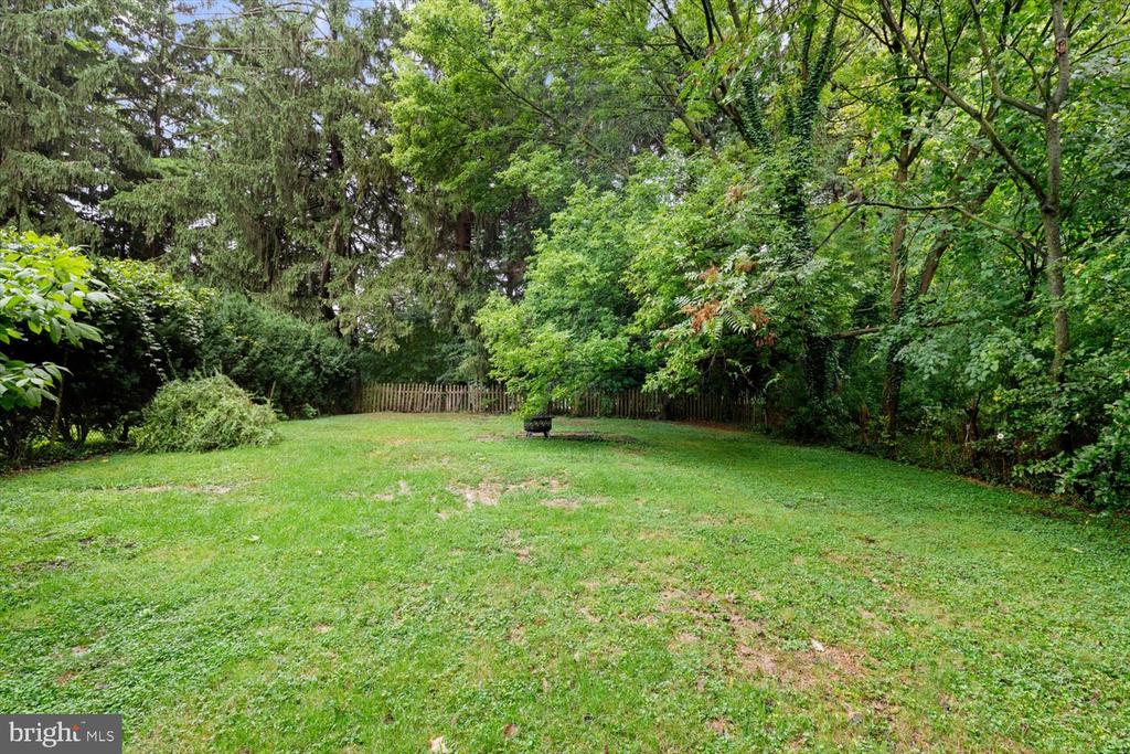 1108 WILLOW STREET PIKE