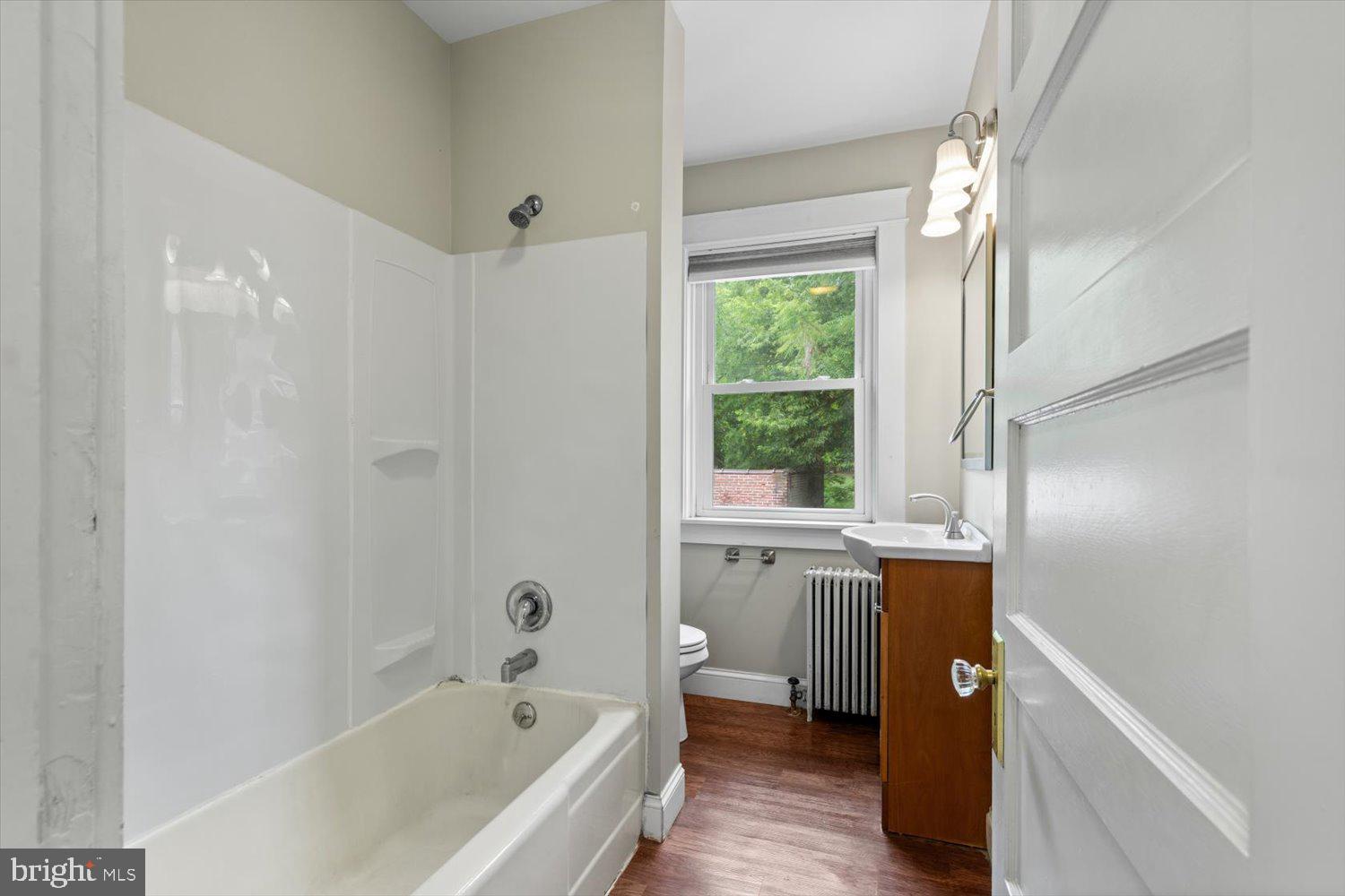 1108 WILLOW STREET PIKE
