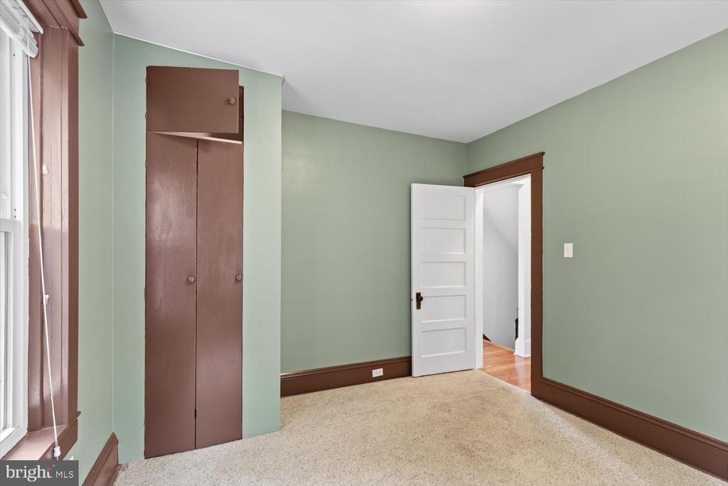 1108 WILLOW STREET PIKE