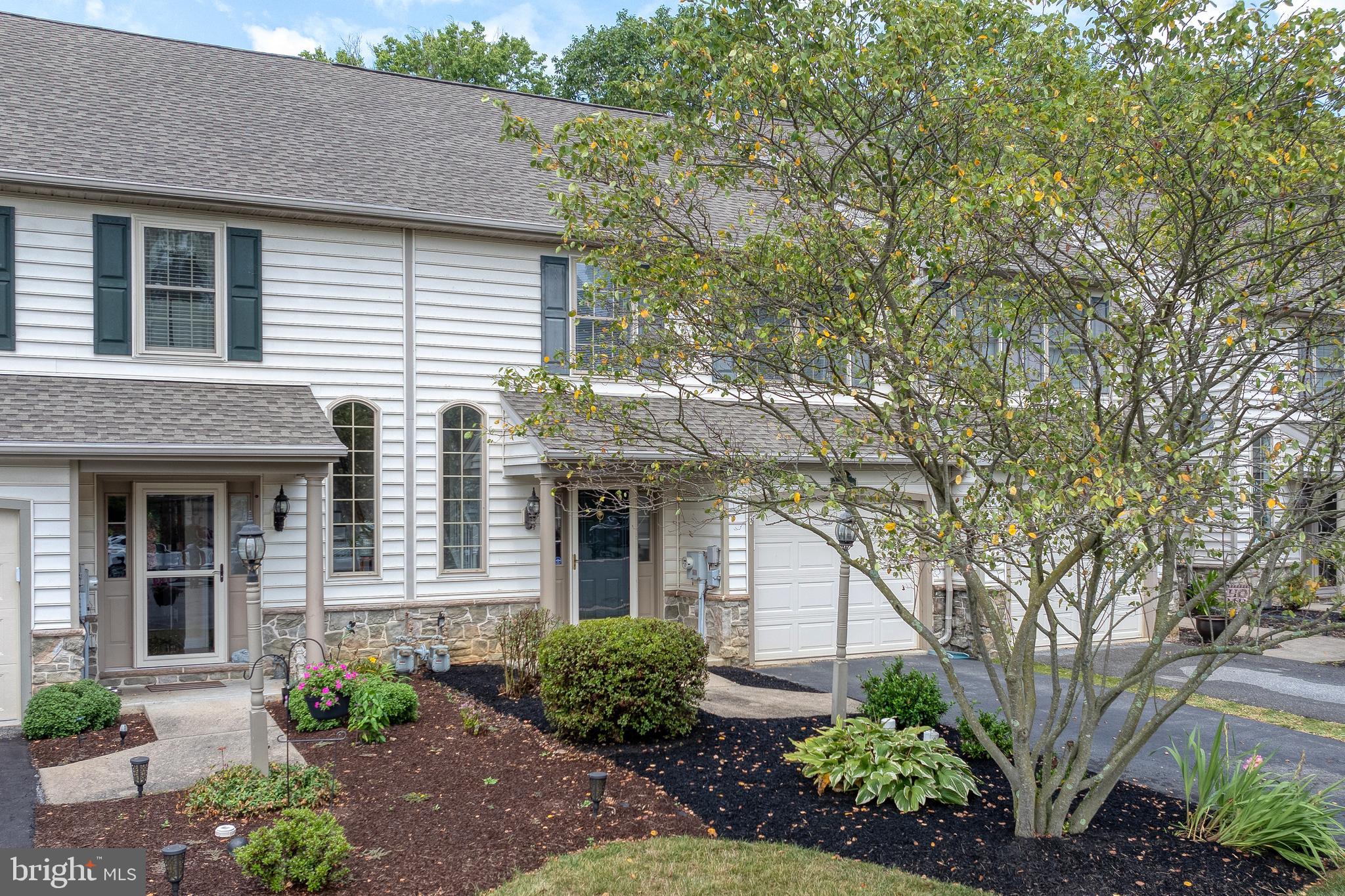 435 RABBIT HILL