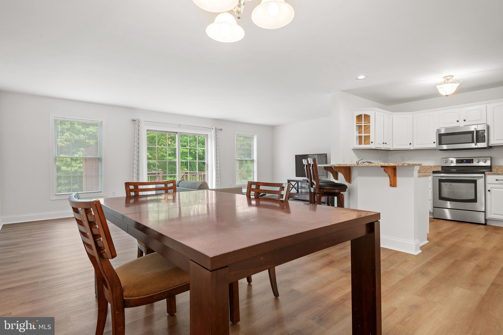 435 RABBIT HILL