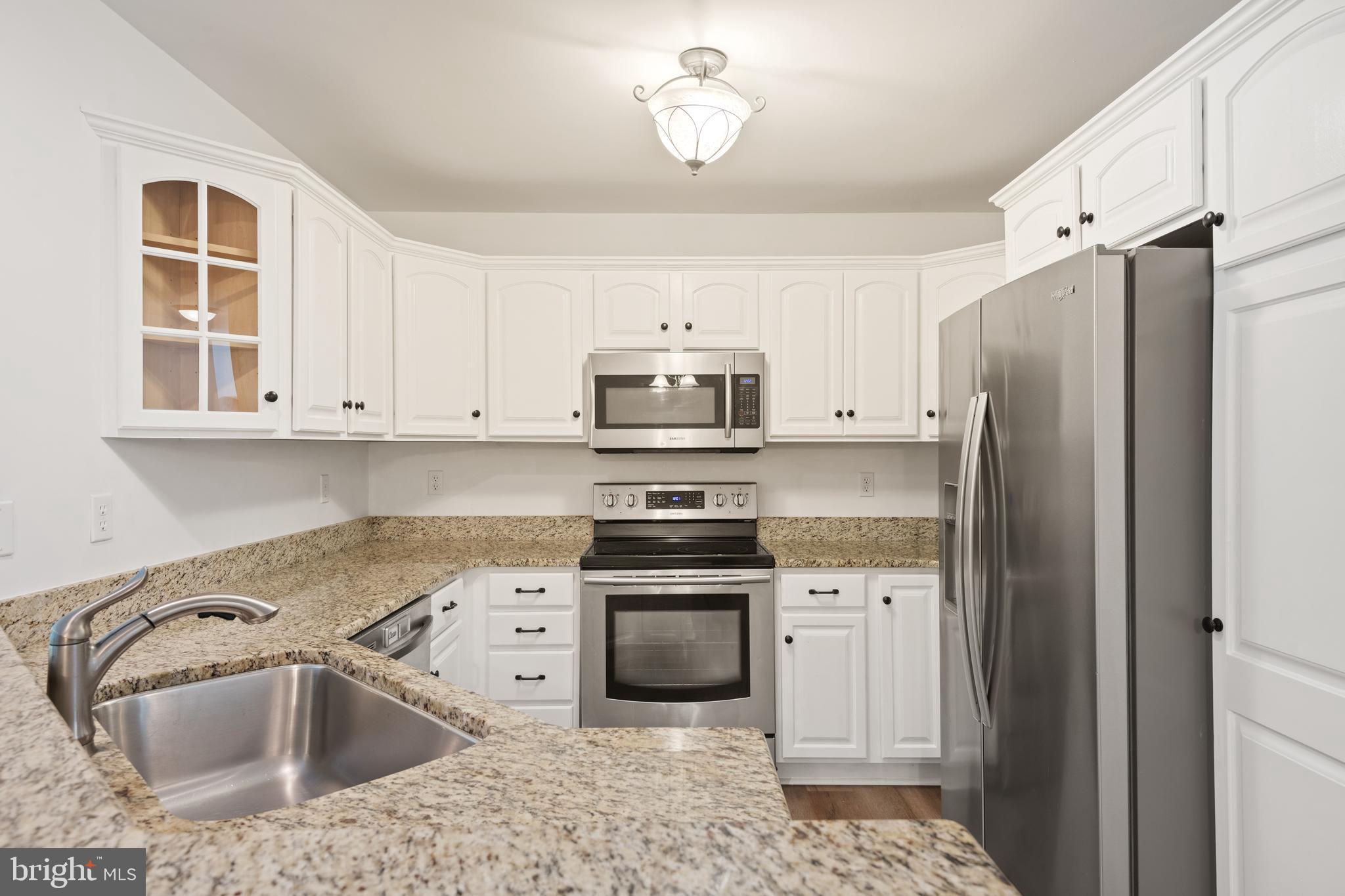 435 RABBIT HILL