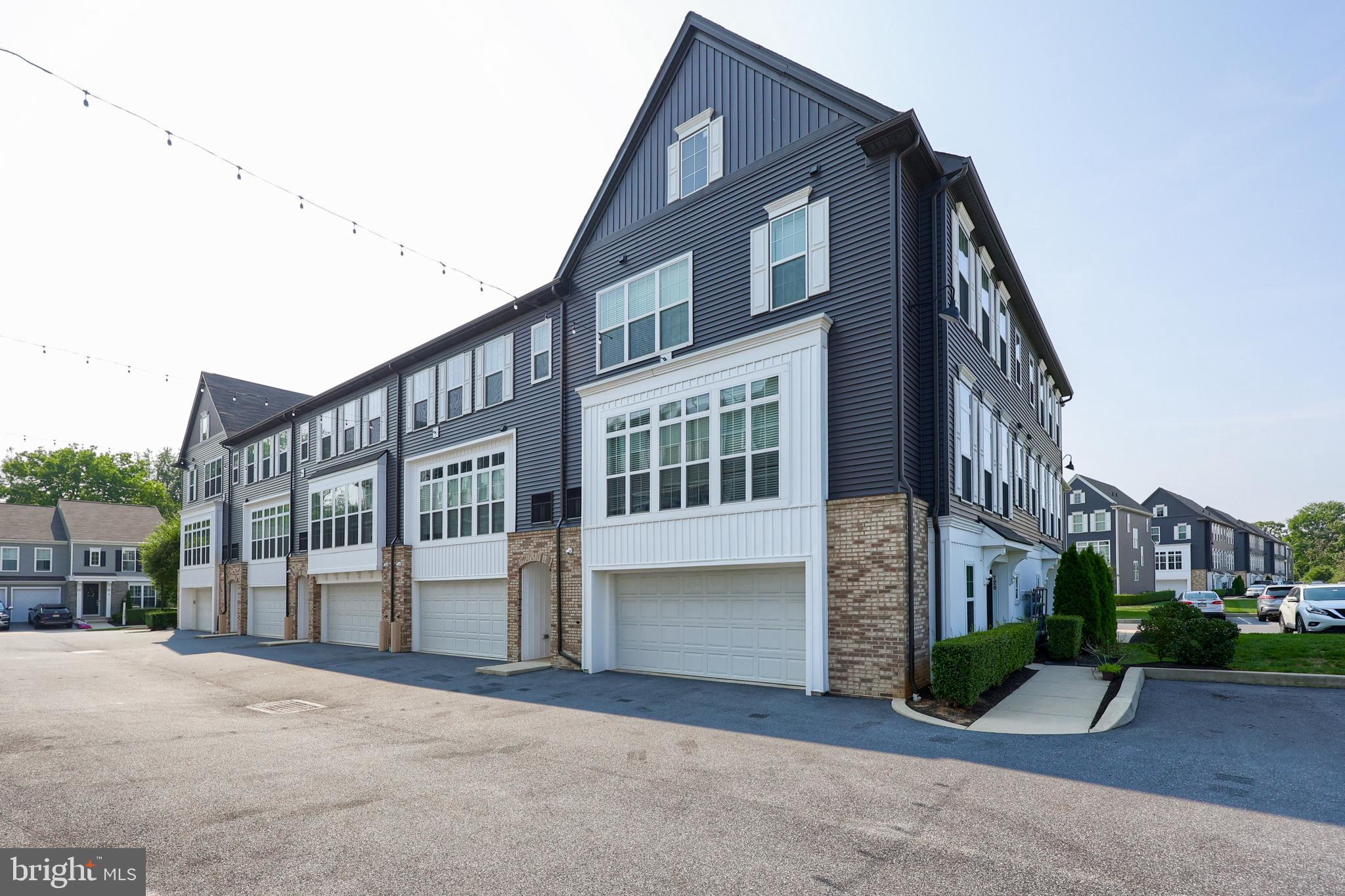 716 MAYER PLACE