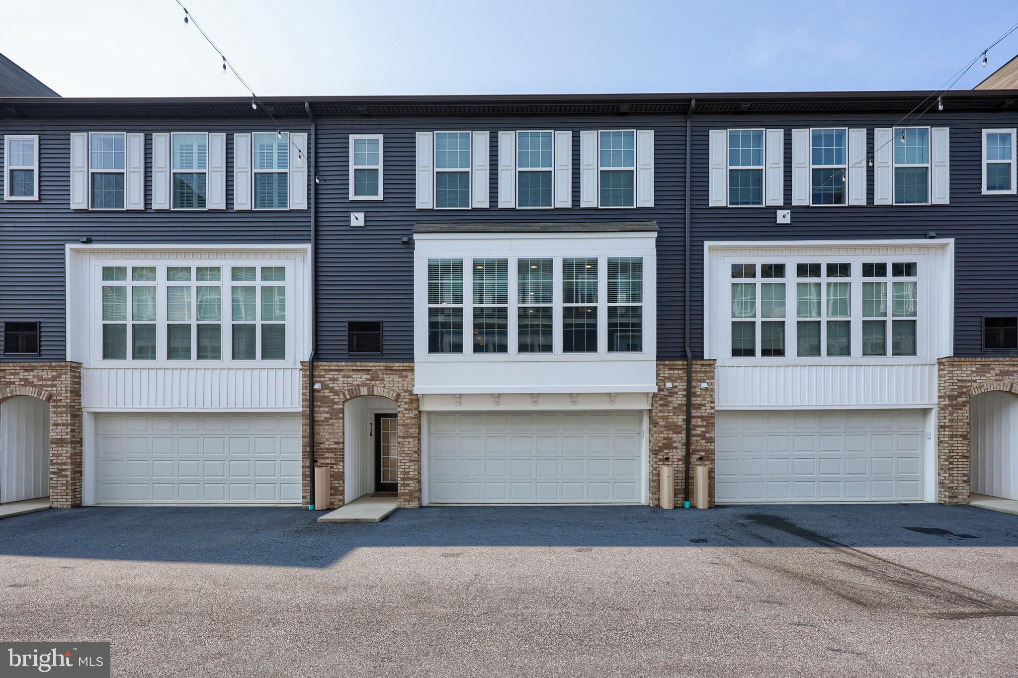 716 MAYER PLACE
