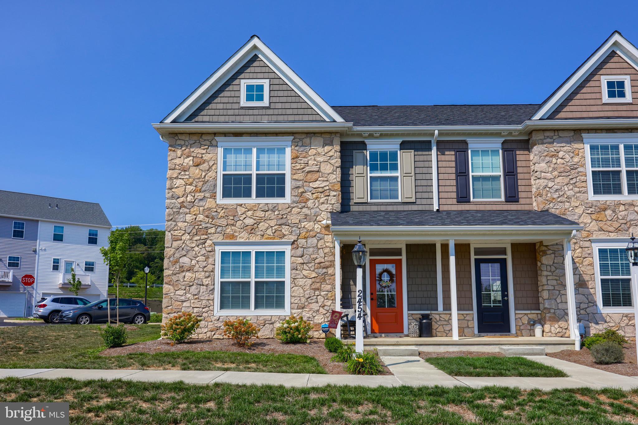 2454 ARTESIAN WAY
