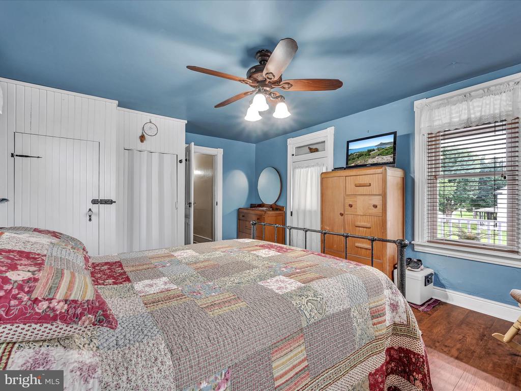 300 HILLDALE ROAD