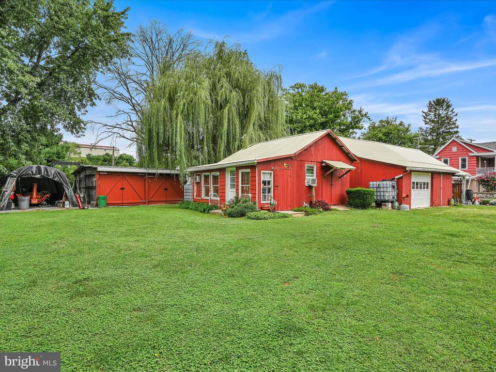 300 HILLDALE ROAD