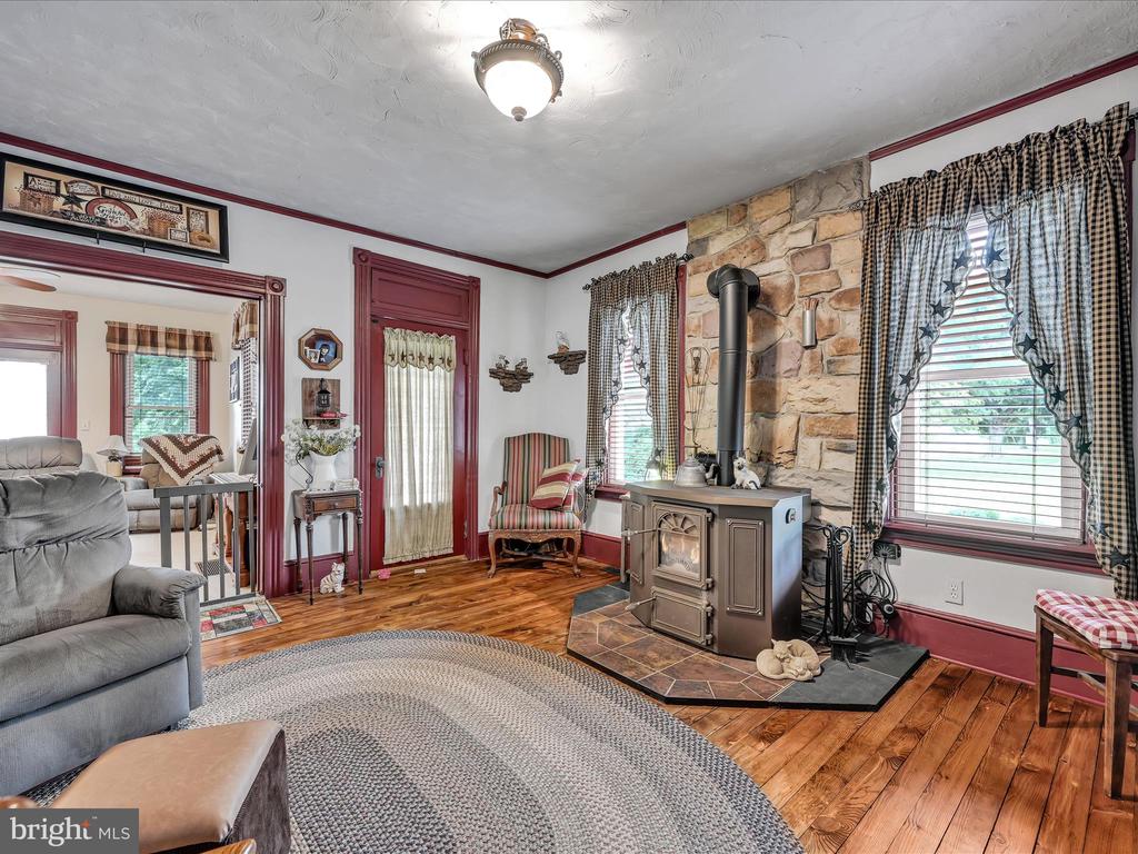 300 HILLDALE ROAD