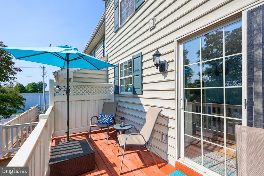 714 ROYAL VIEW DRIVE