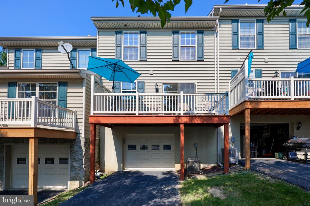 714 ROYAL VIEW DRIVE