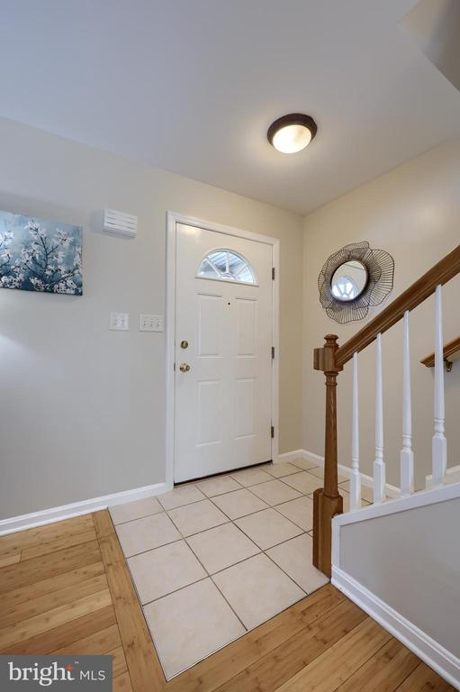714 ROYAL VIEW DRIVE
