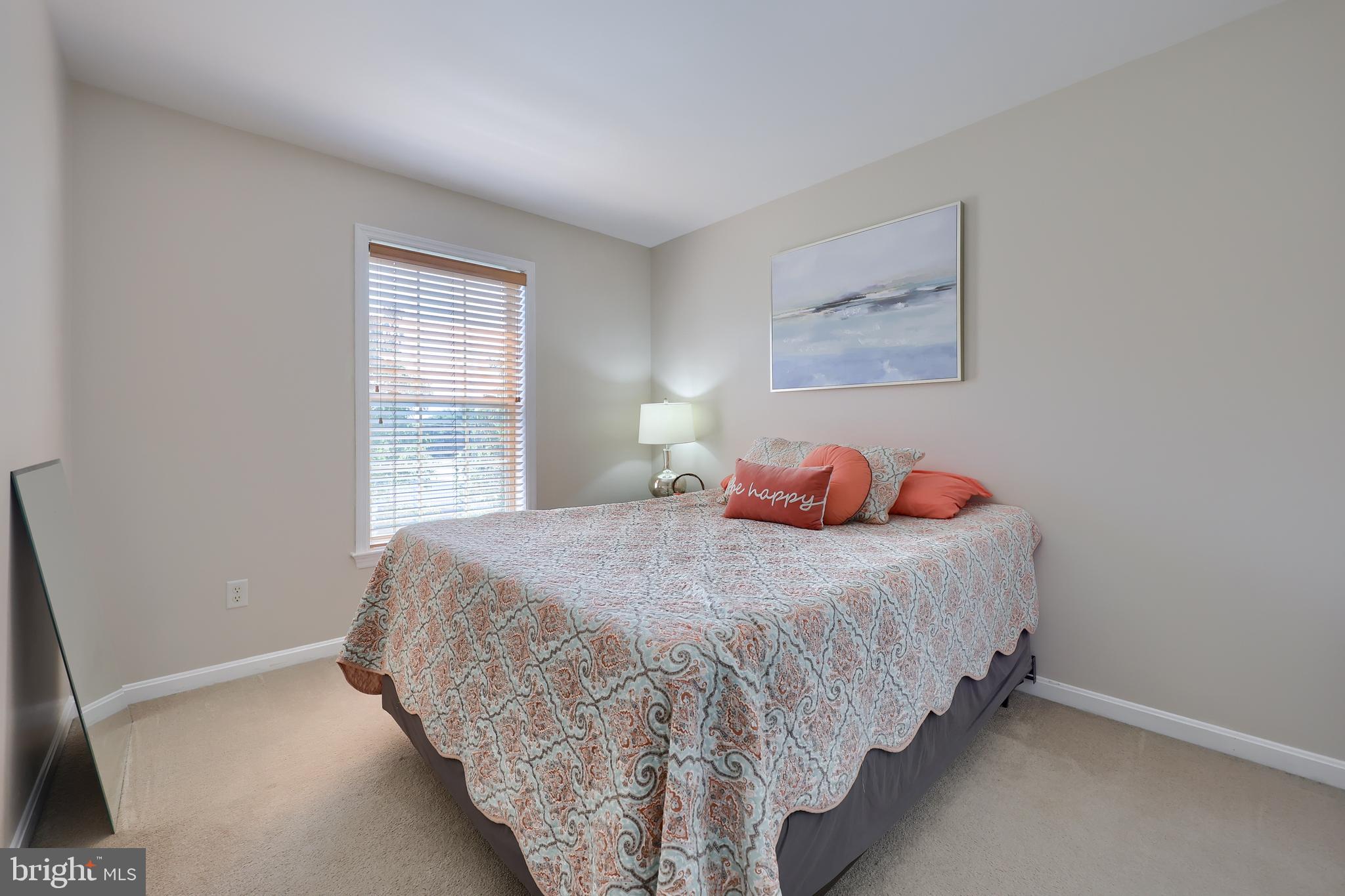 714 ROYAL VIEW DRIVE