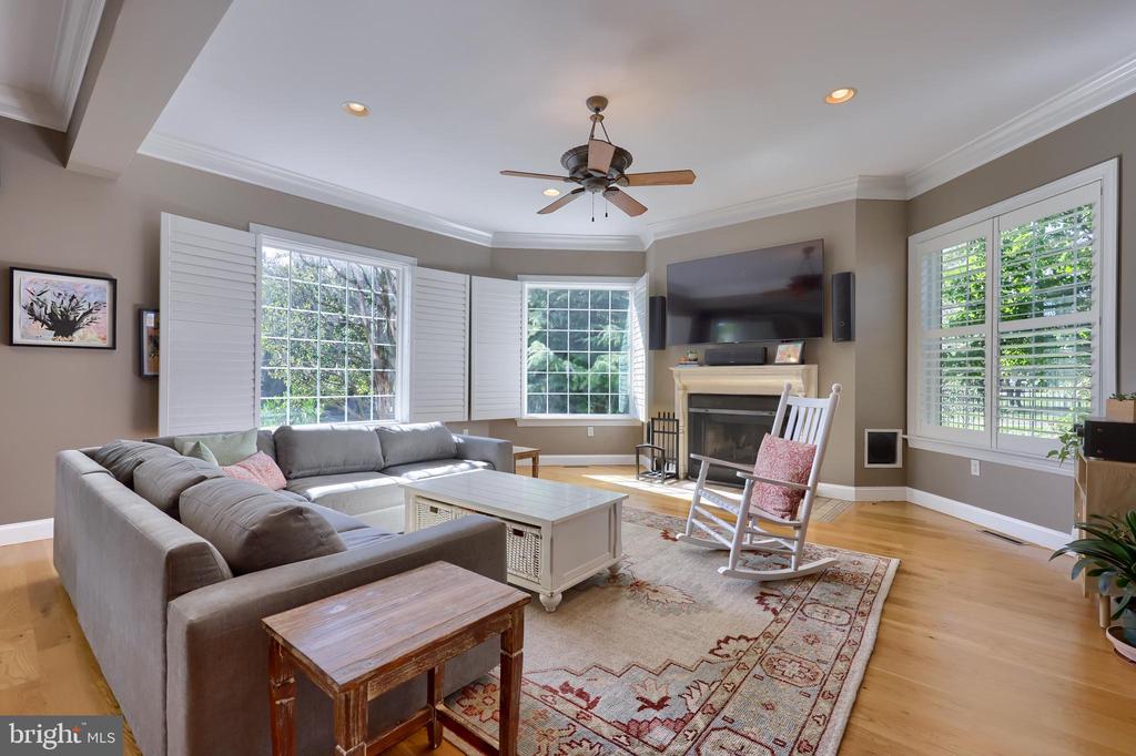 389 WHEATFIELD DRIVE