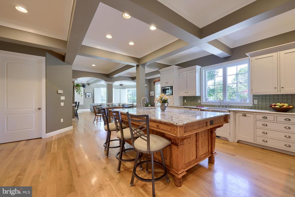 389 WHEATFIELD DRIVE