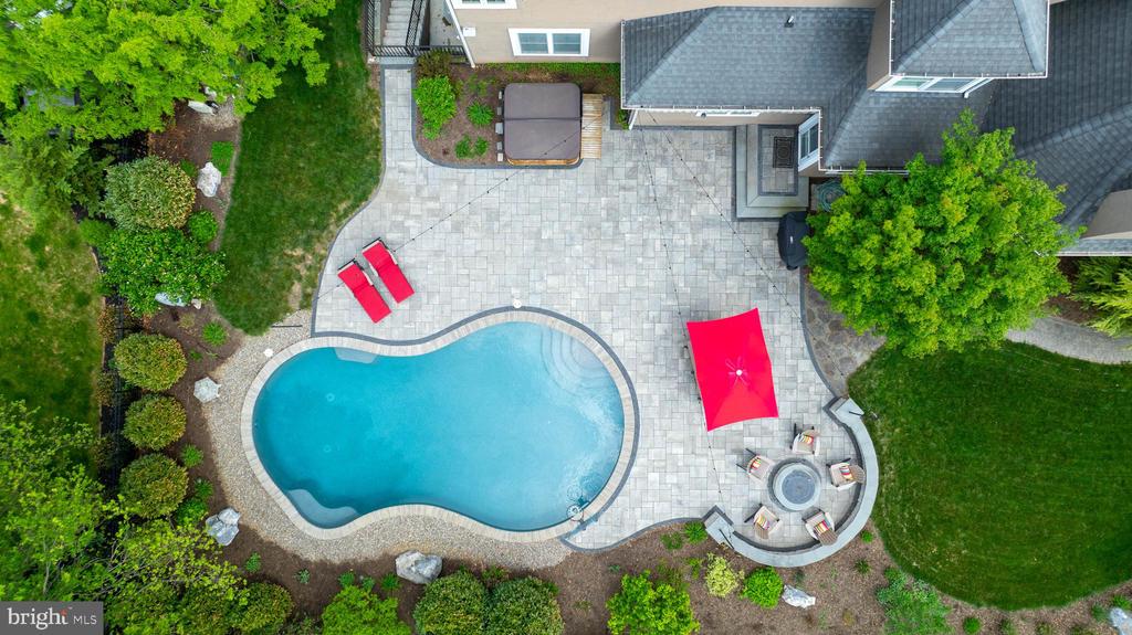 389 WHEATFIELD DRIVE