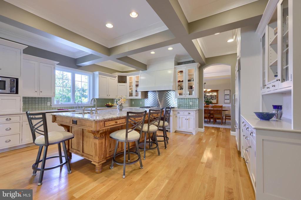 389 WHEATFIELD DRIVE
