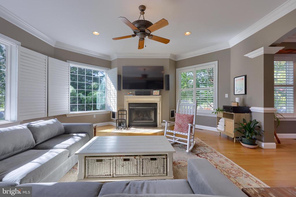 389 WHEATFIELD DRIVE