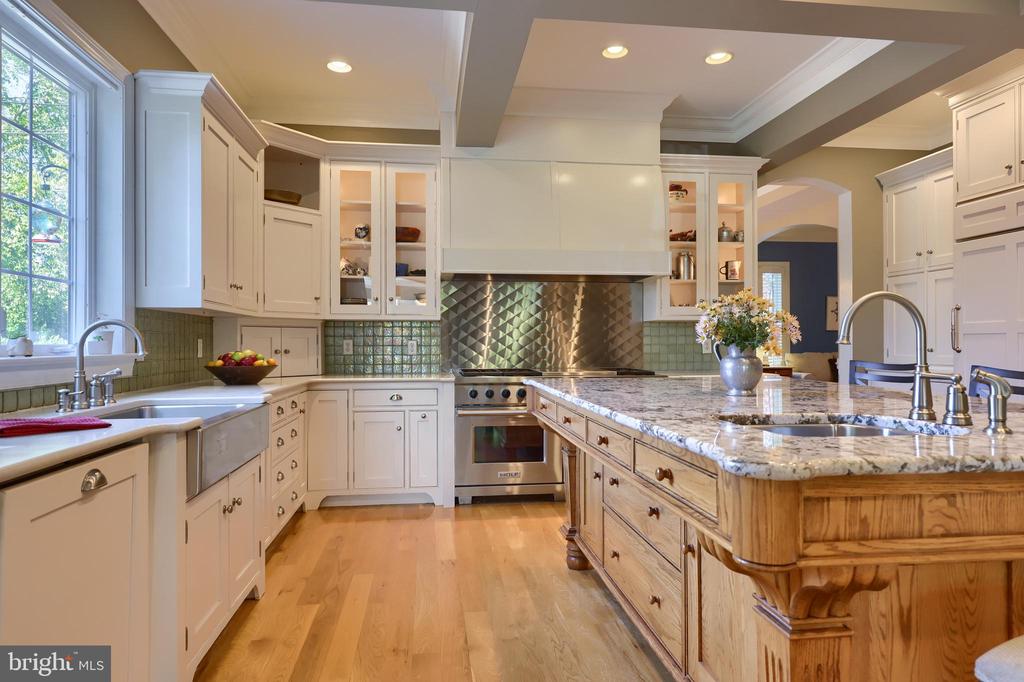 389 WHEATFIELD DRIVE