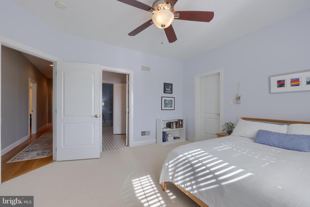 389 WHEATFIELD DRIVE