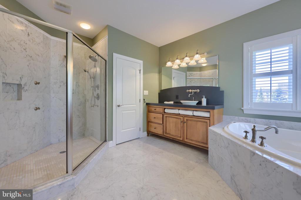 389 WHEATFIELD DRIVE