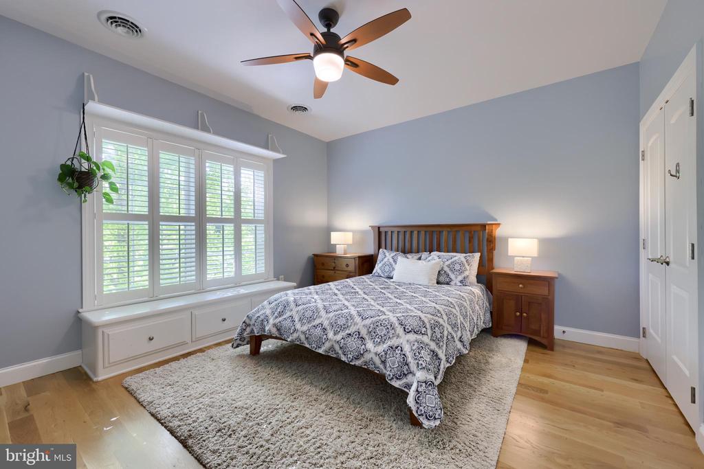 389 WHEATFIELD DRIVE