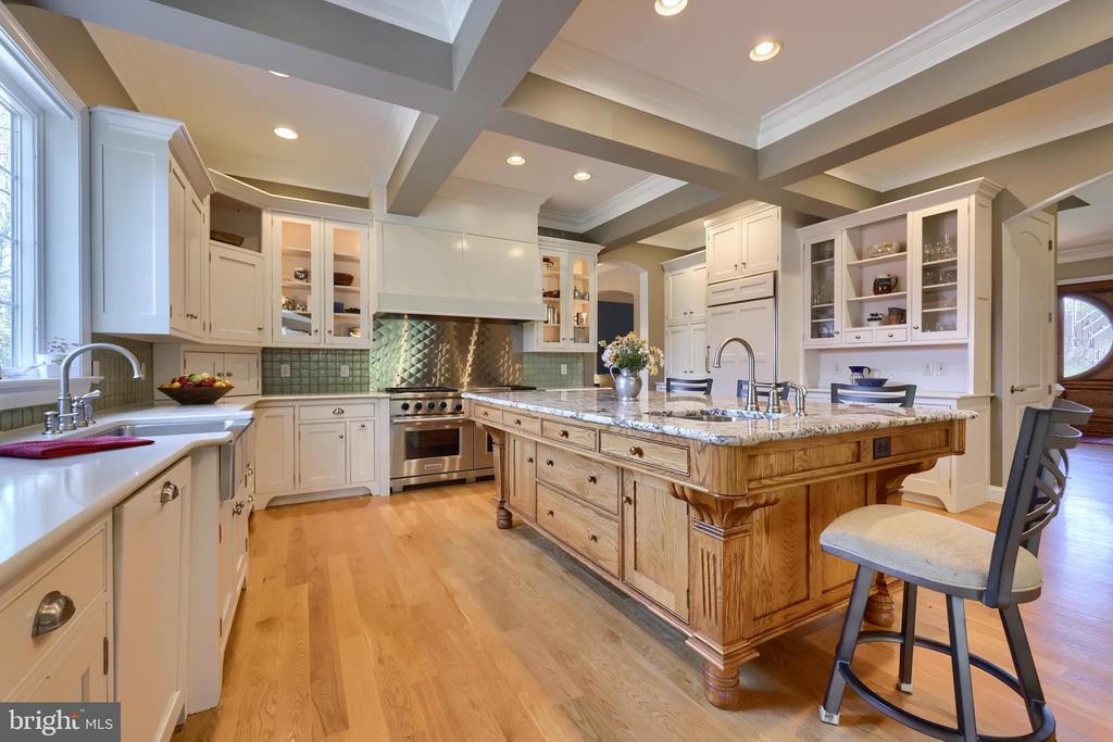 389 WHEATFIELD DRIVE