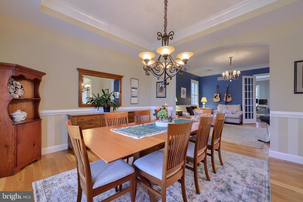 389 WHEATFIELD DRIVE