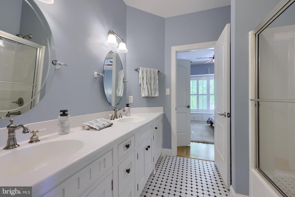 389 WHEATFIELD DRIVE