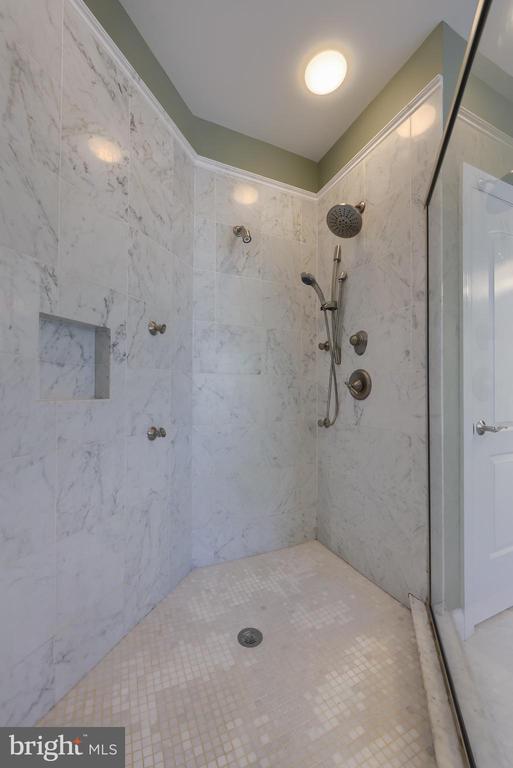 389 WHEATFIELD DRIVE