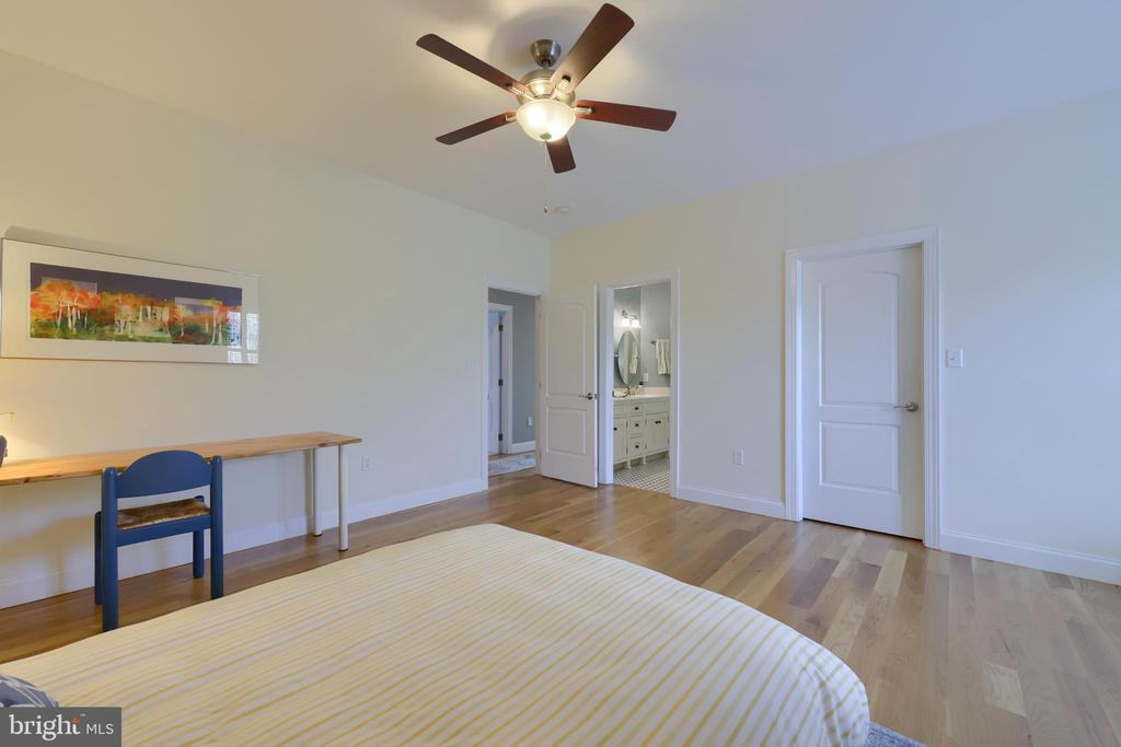 389 WHEATFIELD DRIVE
