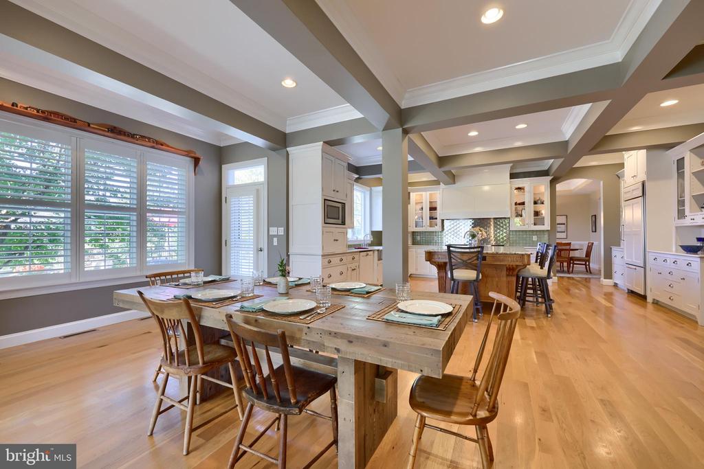 389 WHEATFIELD DRIVE