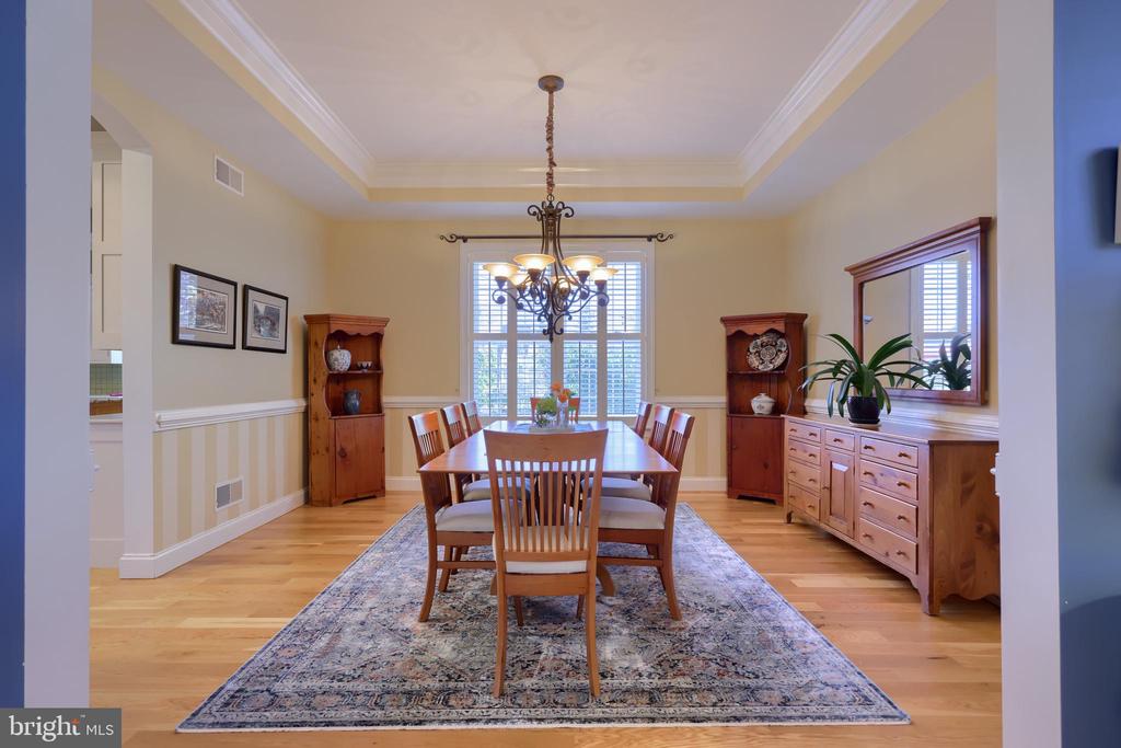 389 WHEATFIELD DRIVE