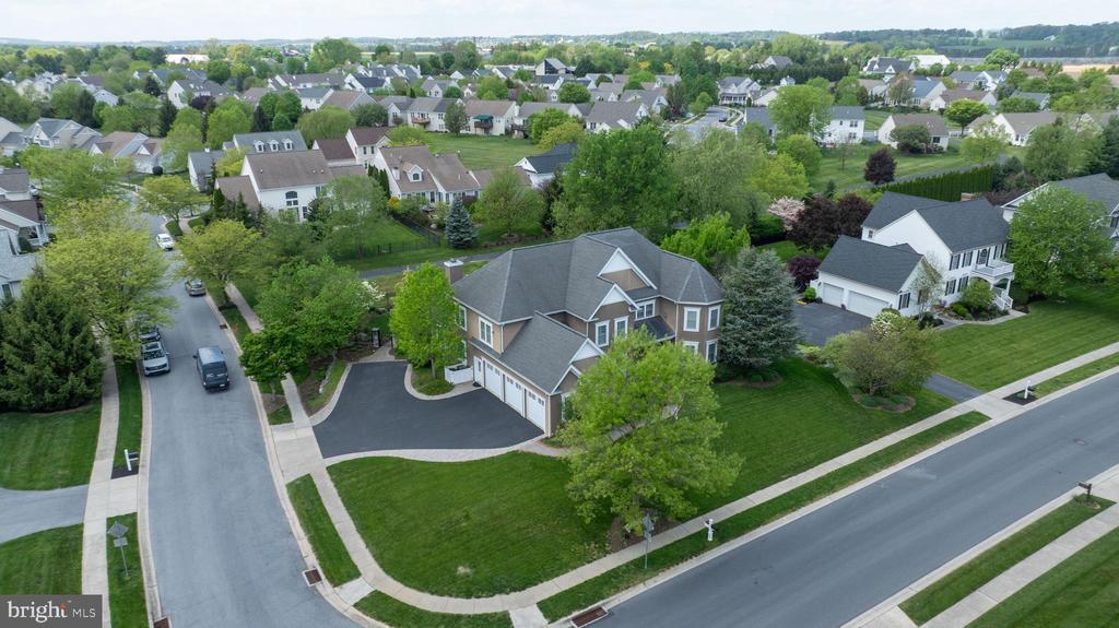 389 WHEATFIELD DRIVE