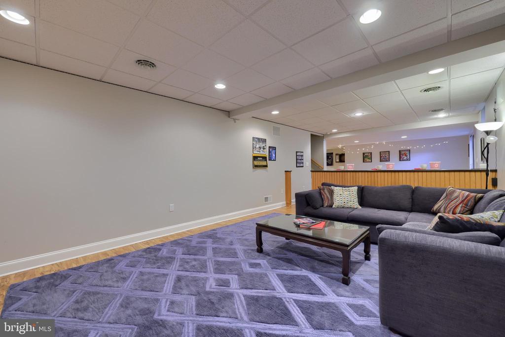 389 WHEATFIELD DRIVE