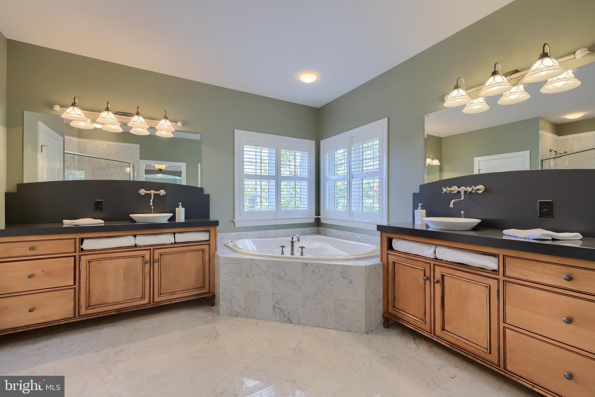 389 WHEATFIELD DRIVE