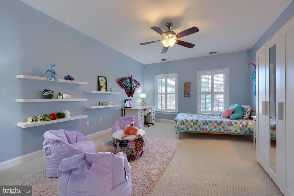 389 WHEATFIELD DRIVE