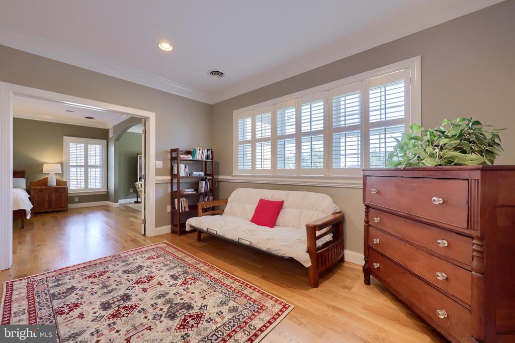 389 WHEATFIELD DRIVE