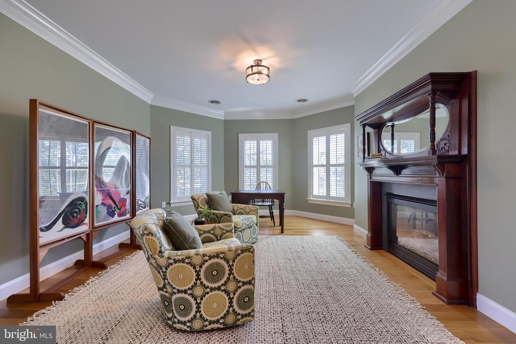 389 WHEATFIELD DRIVE