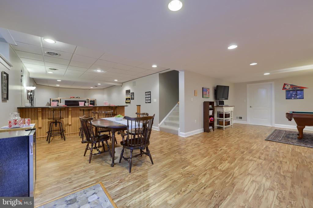 389 WHEATFIELD DRIVE