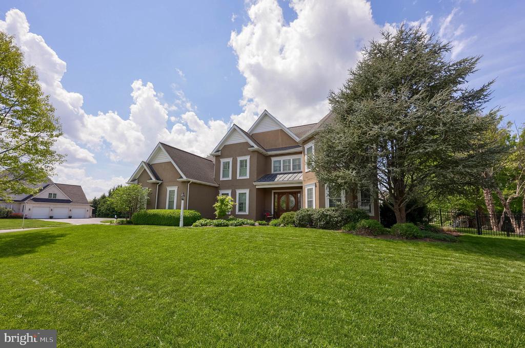 389 WHEATFIELD DRIVE