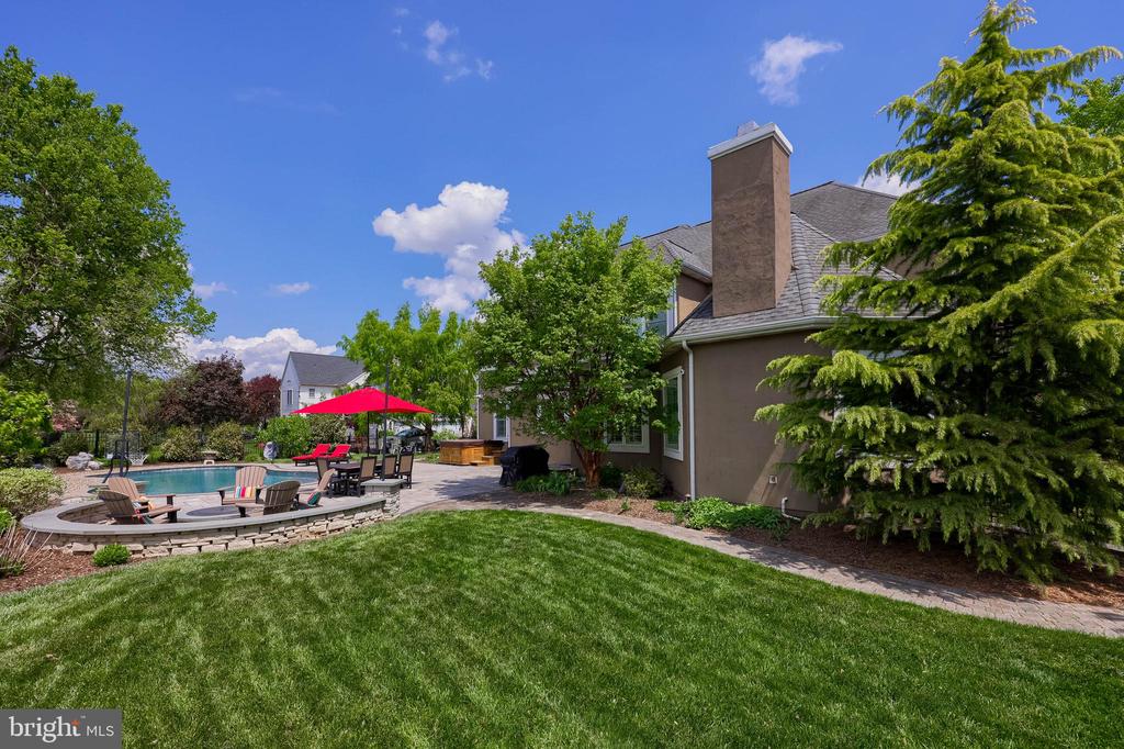 389 WHEATFIELD DRIVE