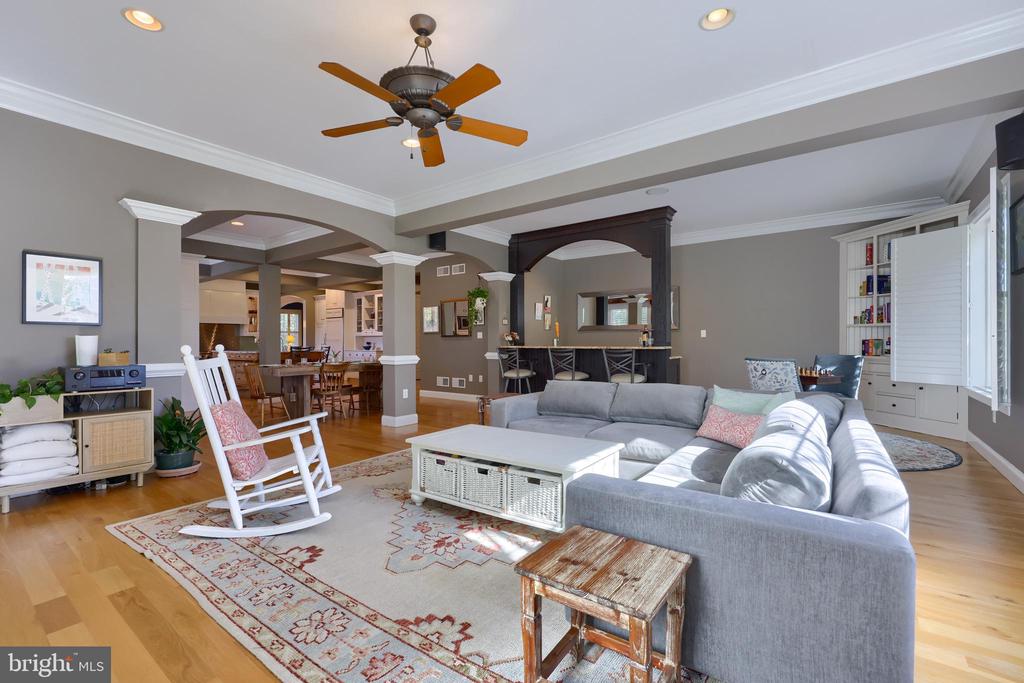 389 WHEATFIELD DRIVE