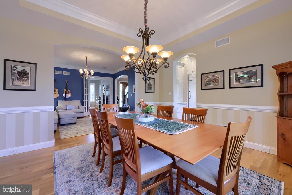 389 WHEATFIELD DRIVE