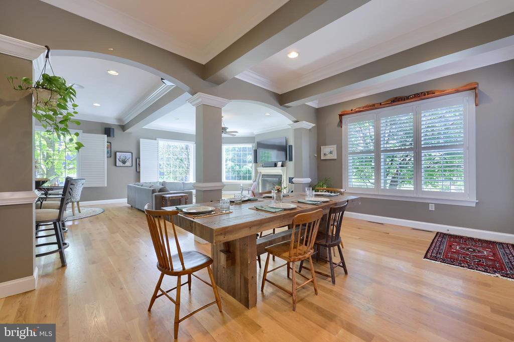 389 WHEATFIELD DRIVE